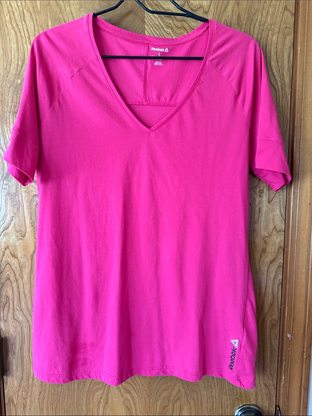 Reebok Hot Pink V-Neck Short Sleeve Athletic Tee